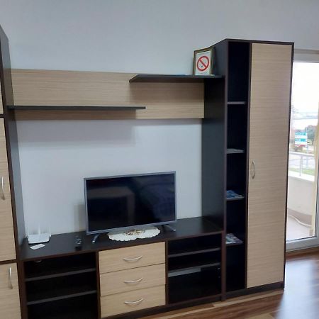 Adam' S Apartment 3 Kladovo Kültér fotó